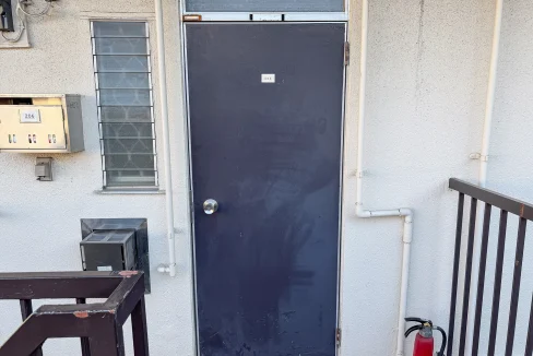 206
